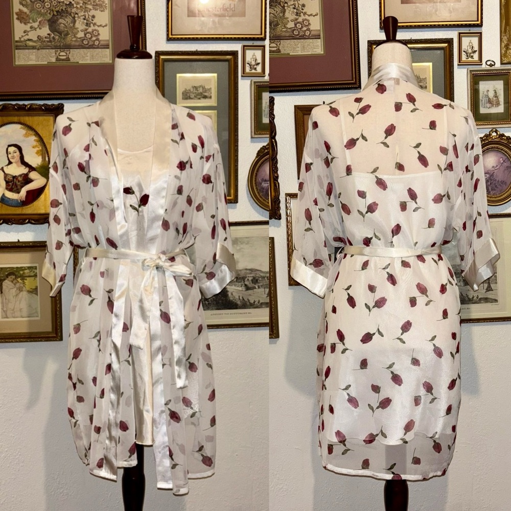 Vintage Rose Peignoir Set 🌹